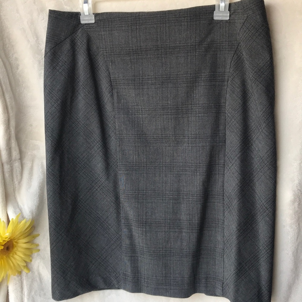 Bcx Gray plaid pencil skirt size 11